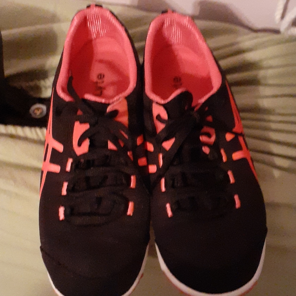 Meteolyte sneakers size 8 1/2